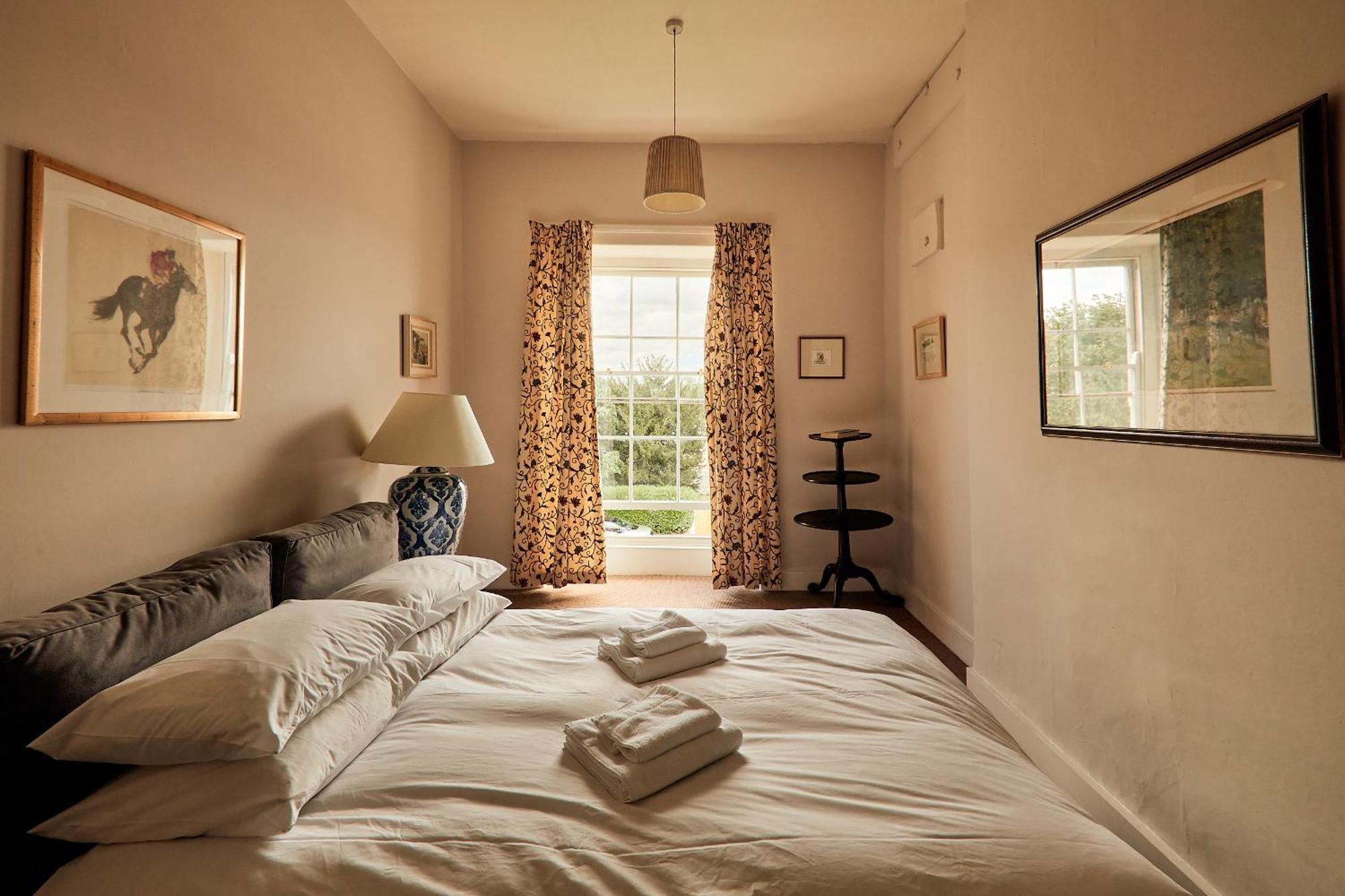 Hall South Wing, North Yorkshire * Тирск